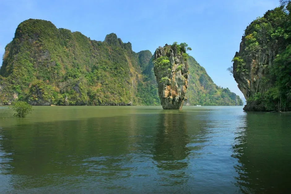 James Bond Island