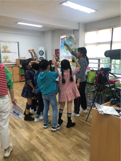 교육교재영상 촬영장 모습입니다.