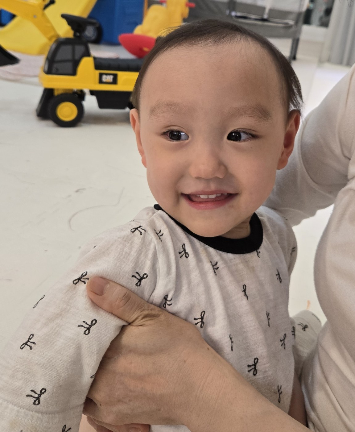 캐스팅하우스 이우