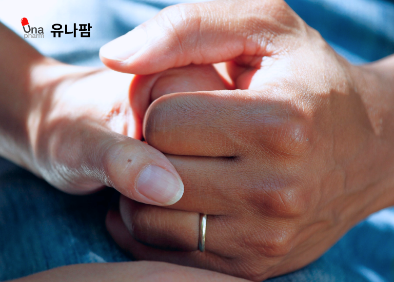 디자인펀치 제작 - 유나팜 Responsive Web/App, Landing Page 메인 비주얼 (모바일)
