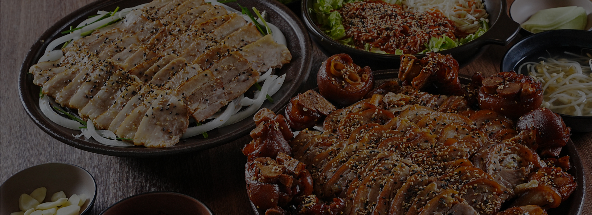 디자인펀치 제작 - 조선족발 Responsive Web/App, Landing Page 메인 비주얼 (PC)