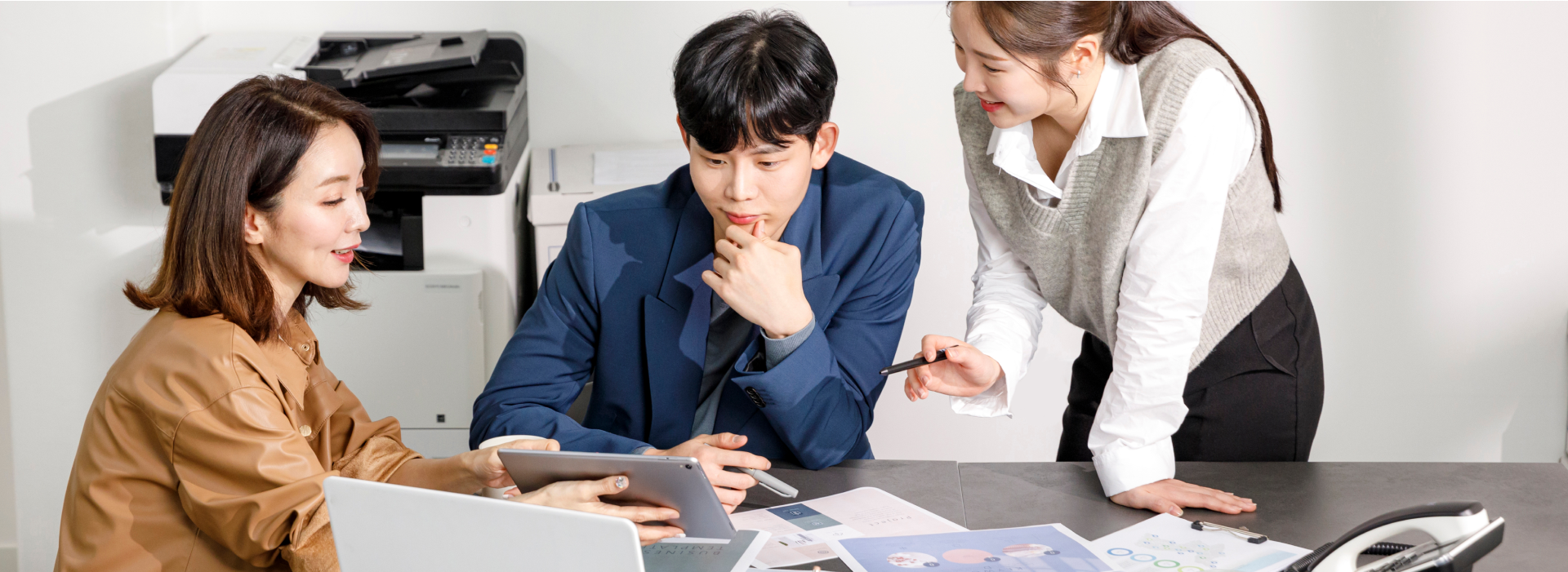 디자인펀치 제작 - 퀸스레시피글로벌 Responsive Web/App 메인 비주얼 (PC)
