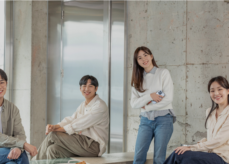 디자인펀치 제작 - 펀치잇 Responsive Web/App 메인 비주얼 (모바일)