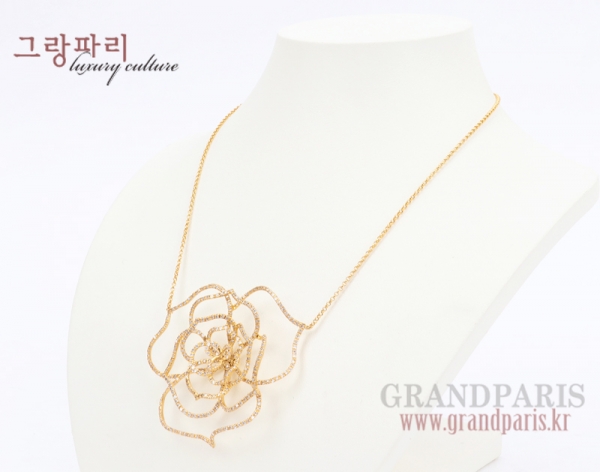 FineJewelry 옐로 골드 볼륨 플라워 다이아 네크리스