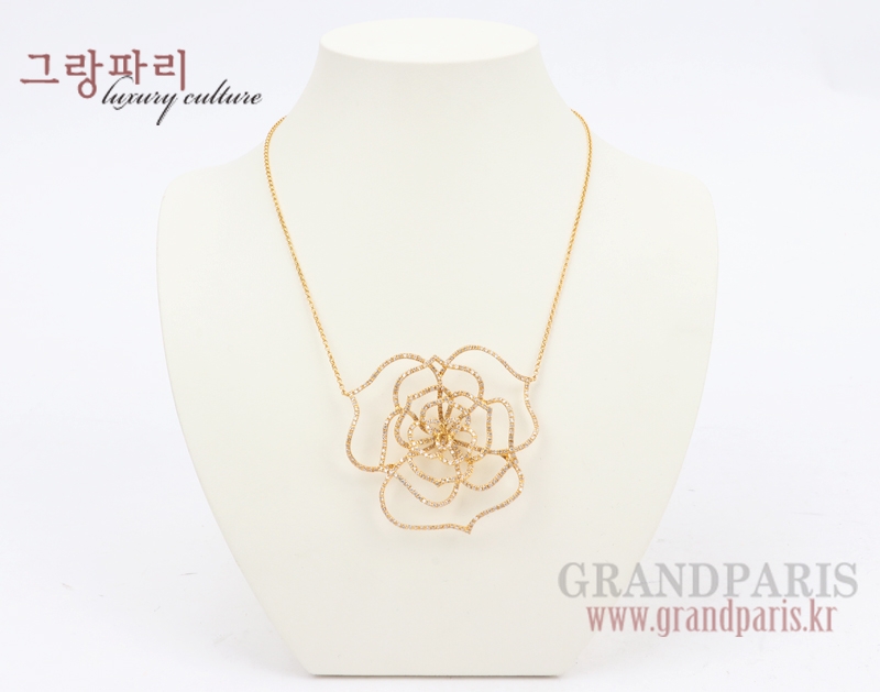 FineJewelry 옐로 골드 볼륨 플라워 다이아 네크리스