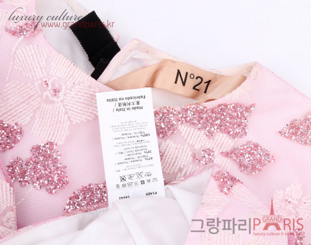 N21 핑크 화이트 글리터 플라워 매쉬 반소매 상의 40