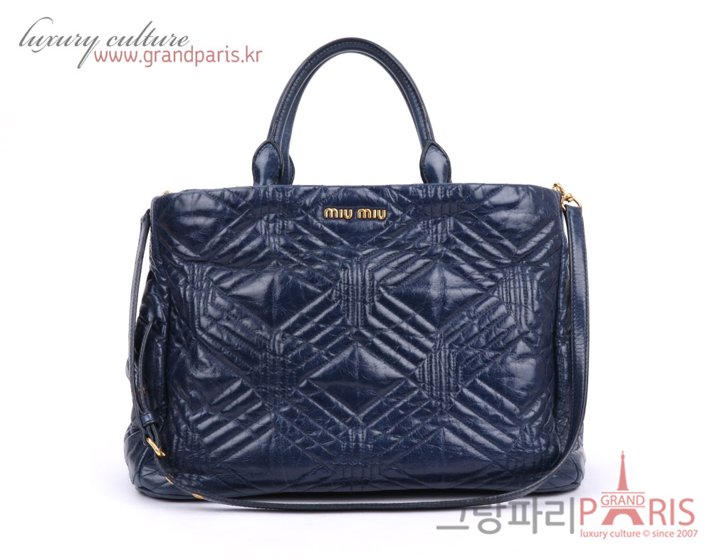 미우미우 네이비블루 금장 다이아퀼팅 토트 겸 숄더