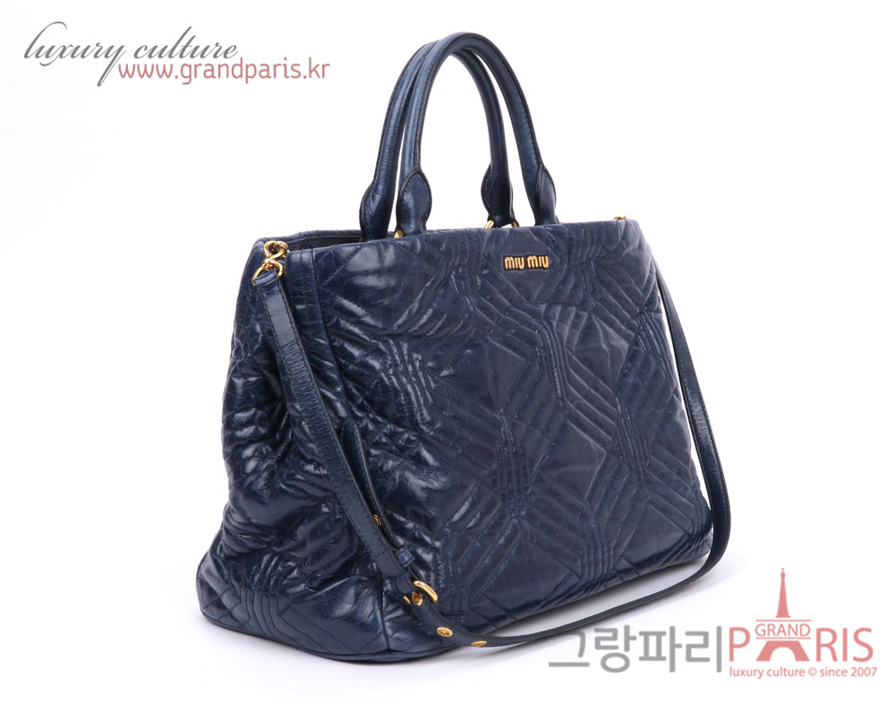 미우미우 네이비블루 금장 다이아퀼팅 토트 겸 숄더