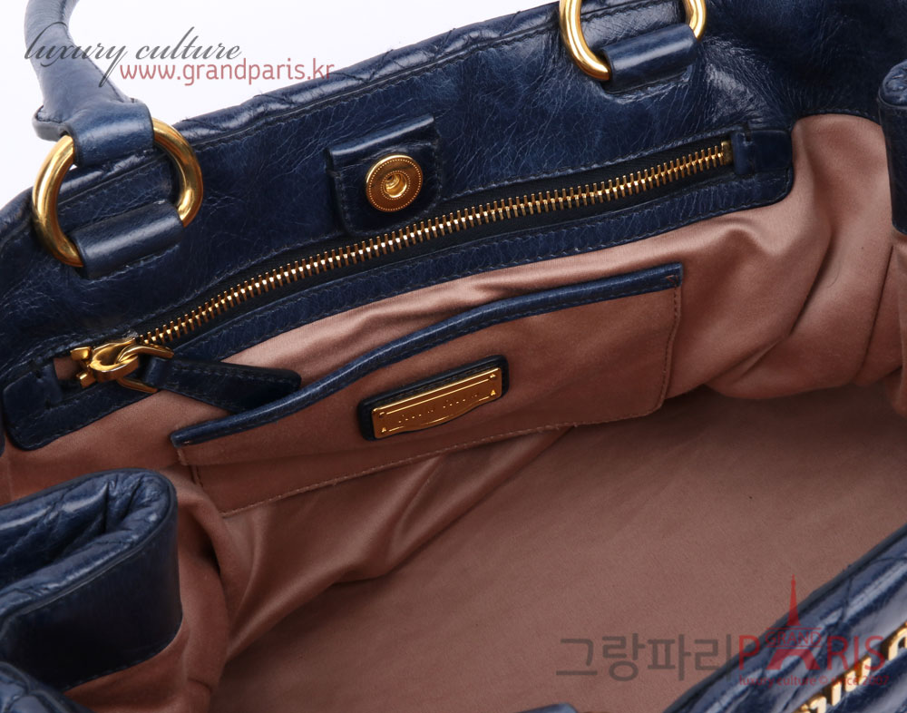 미우미우 네이비블루 금장 다이아퀼팅 토트 겸 숄더