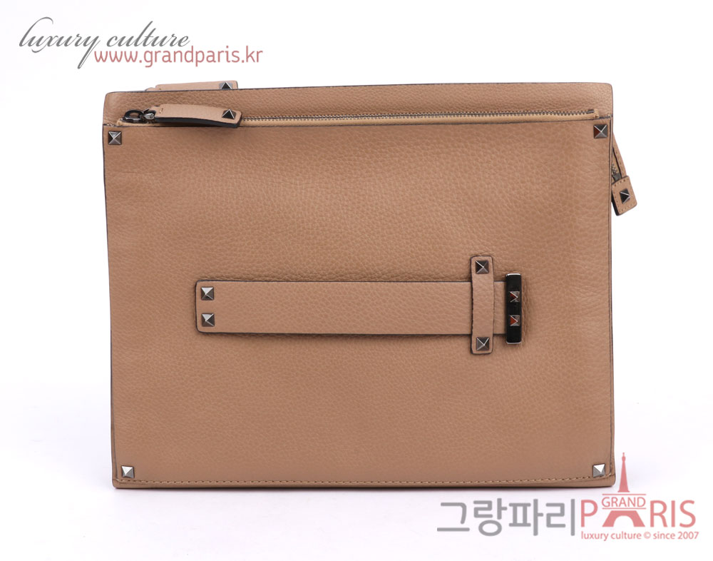 발렌티노 라이트브라운 크롬 스터드 더블 지피 클러치백