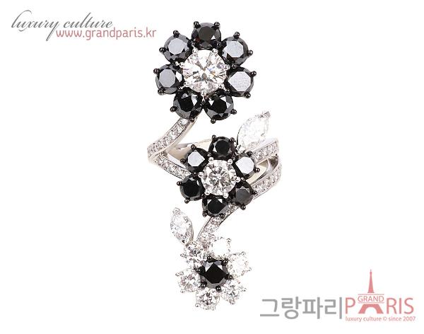 FineJewerly 블랙 앤 화이트 천연다이아몬드 플라워 모티브 링