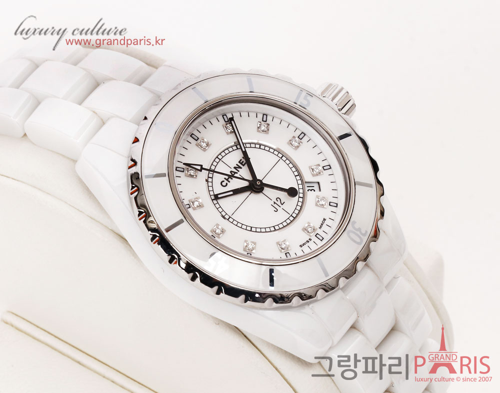 샤넬 J12 화이트 세라믹 다이아 12p 여성시계 33mm 