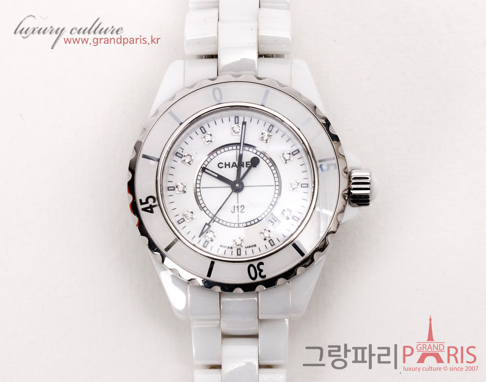 샤넬 J12 화이트 세라믹 다이아 12p 여성시계 33mm 