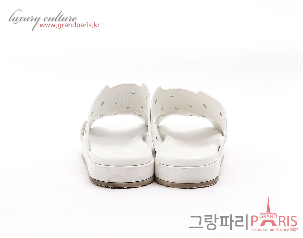 에르메스 화이트 셀리에 버튼 오버솔 샌들 38 1/2