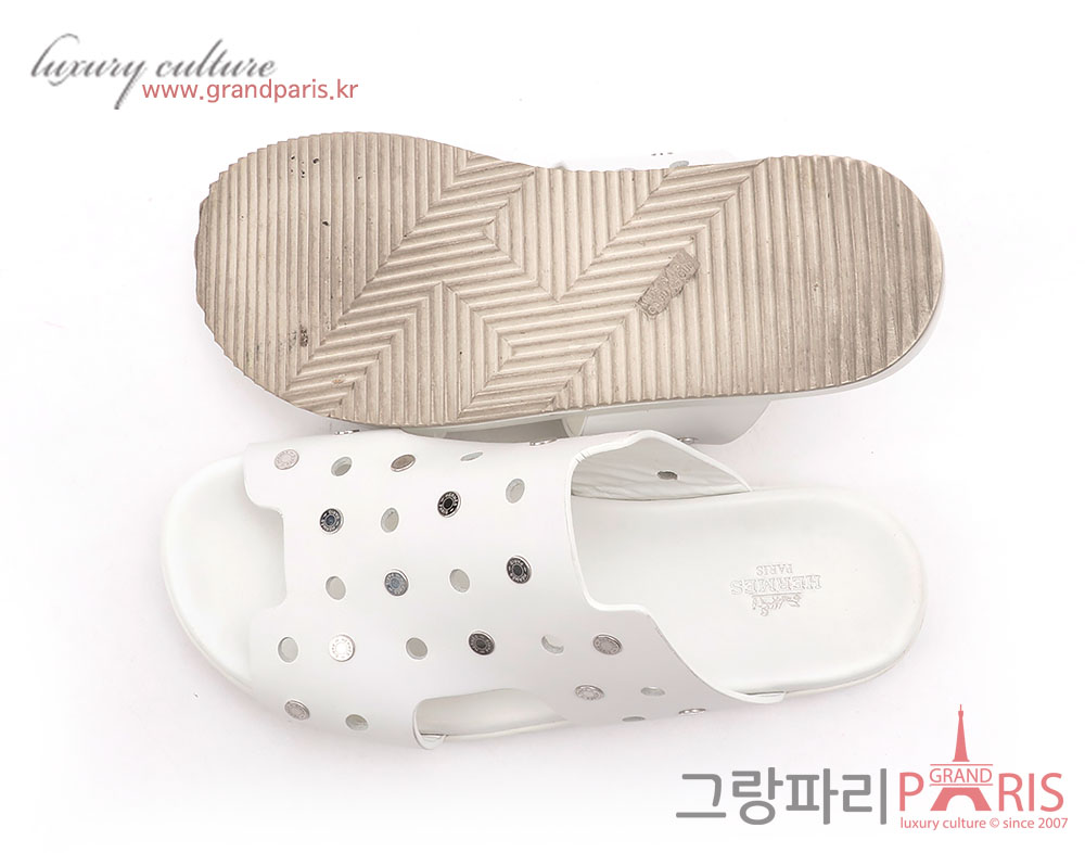에르메스 화이트 셀리에 버튼 오버솔 샌들 38 1/2