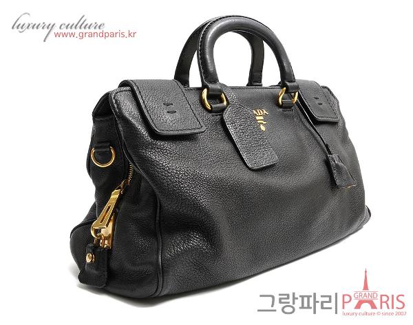 프라다 블랙 스퀘어 숄더백