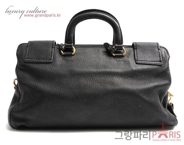 프라다 블랙 스퀘어 숄더백