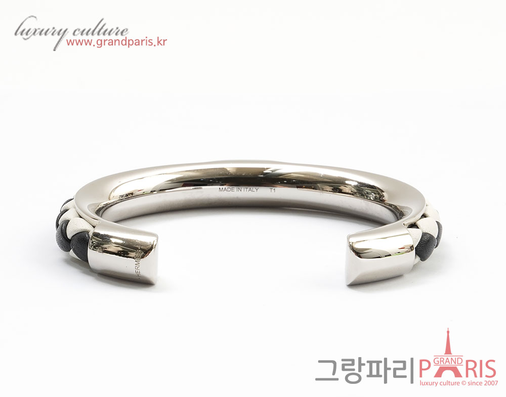 에르메스 블랙 화이트 트래사쥐 실버 뱅글	