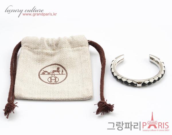 에르메스 블랙 화이트 트래사쥐 실버 뱅글	