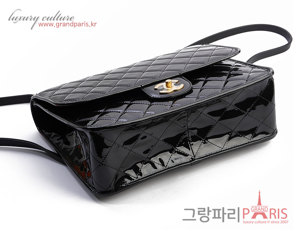 샤넬 클래식 라지 백팩 블랙 빈티지금장 페이턴트 	