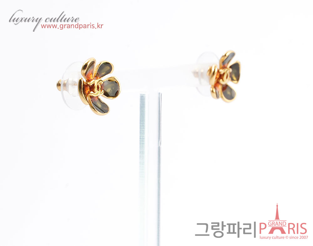 샤넬 CC로고 플라워 귀걸이