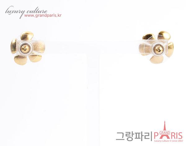 샤넬 CC로고 플라워 귀걸이