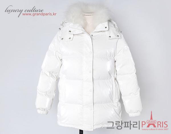 몽클레어 화이트 후드 로고패치 패딩 자켓 00