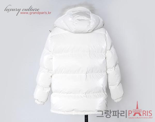 몽클레어 화이트 후드 로고패치 패딩 자켓 00