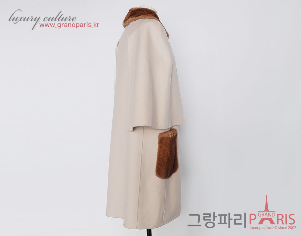 펜디 샌드 브라운 밍크 포켓 카라 케이프 코트 44