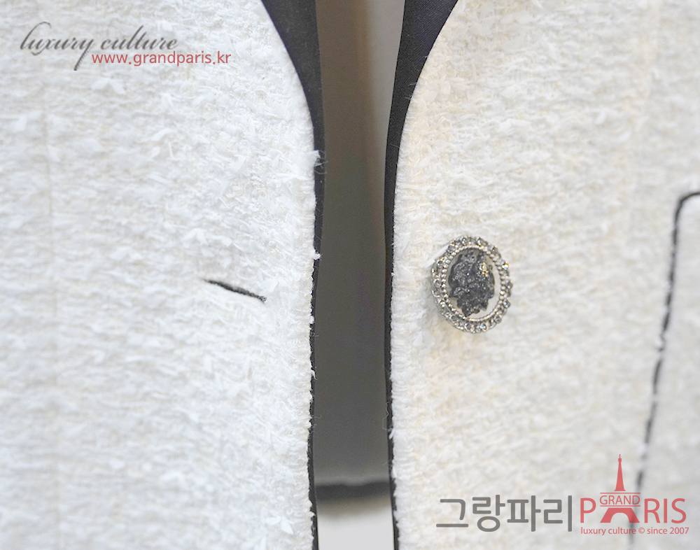 샤넬 화이트 블랙 코튼 트위드 자켓 36	