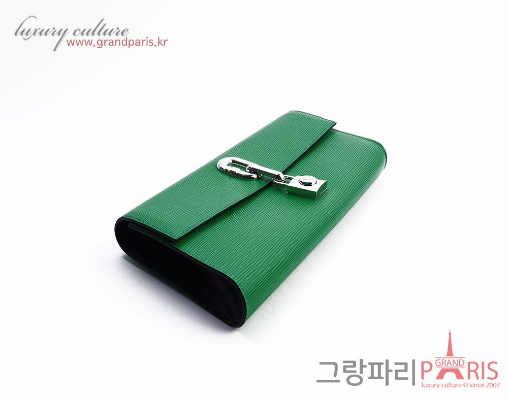 루이비통 그린 에삐 클러치 