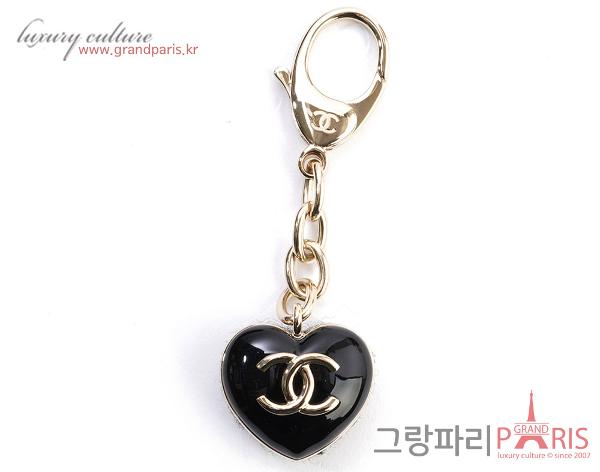 샤넬 트위드 하트 키링