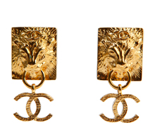 샤넬 CC 로고 라이언 드롭 이어링 골드 보러가기