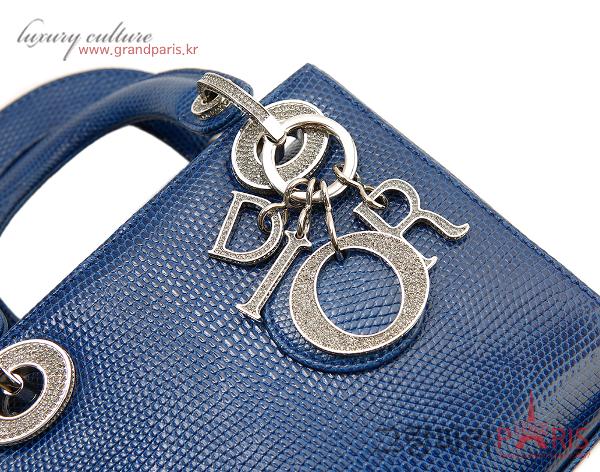 디올 레이디 디올 블록 참 미니 토트백 리쟈드 블루