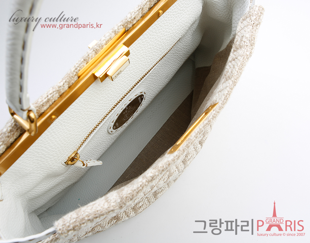 펜디 셀러리아 피카부 라지 탑 핸들링 백 베이지 금장