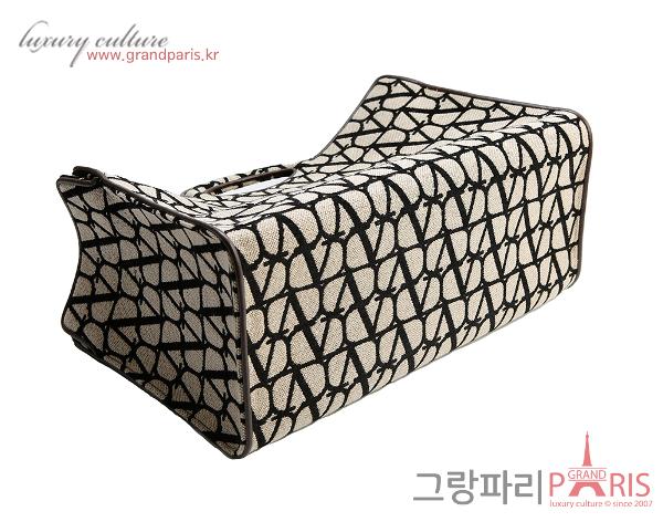발렌티노 투알 아이코노그래피 토트백 다크브라운