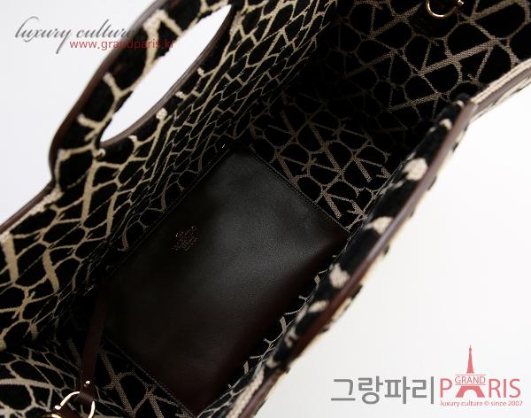 발렌티노 투알 아이코노그래피 토트백 다크브라운
