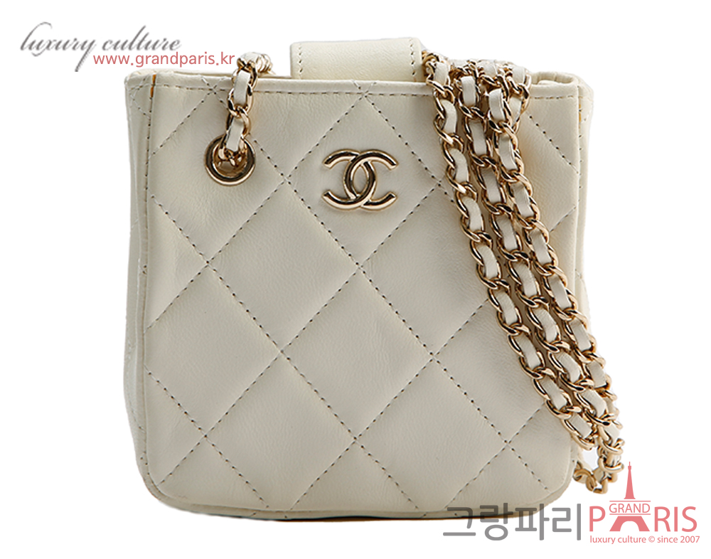 샤넬 미니 체인 크로스백 아이보리
