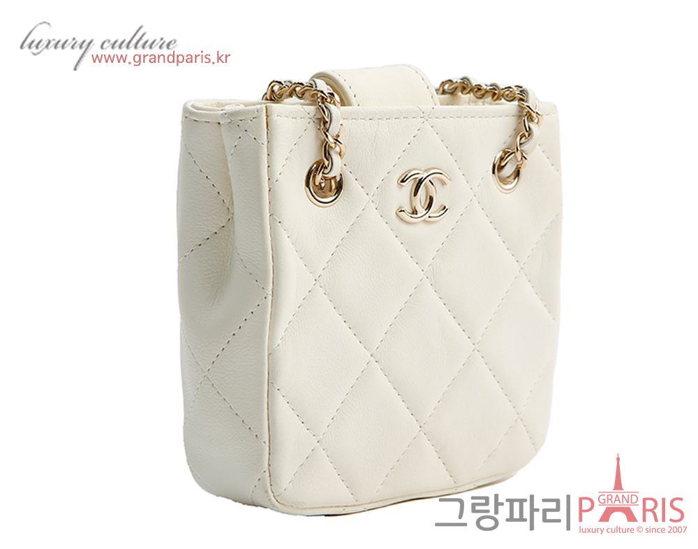 샤넬 미니 체인 크로스백 아이보리