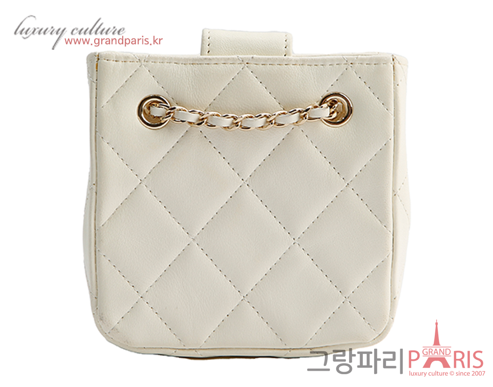 샤넬 미니 체인 크로스백 아이보리