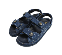 샤넬 프린티드 데님 벨크로 샌들 37 1/2 보러가기