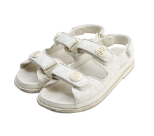 샤넬 벨크로 샌들 아이보리 37 1/2 보러가기