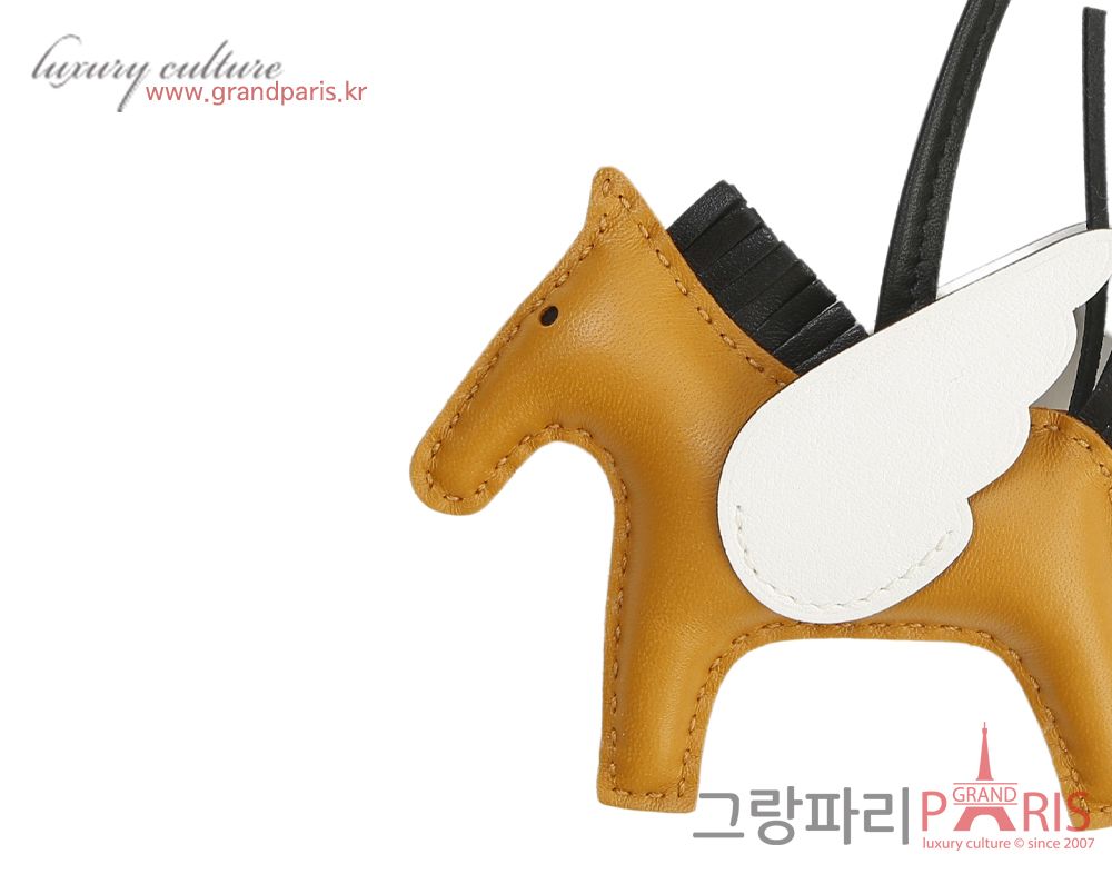 에르메스 페가수스 로데오 PM 세잠 블랙 화이트