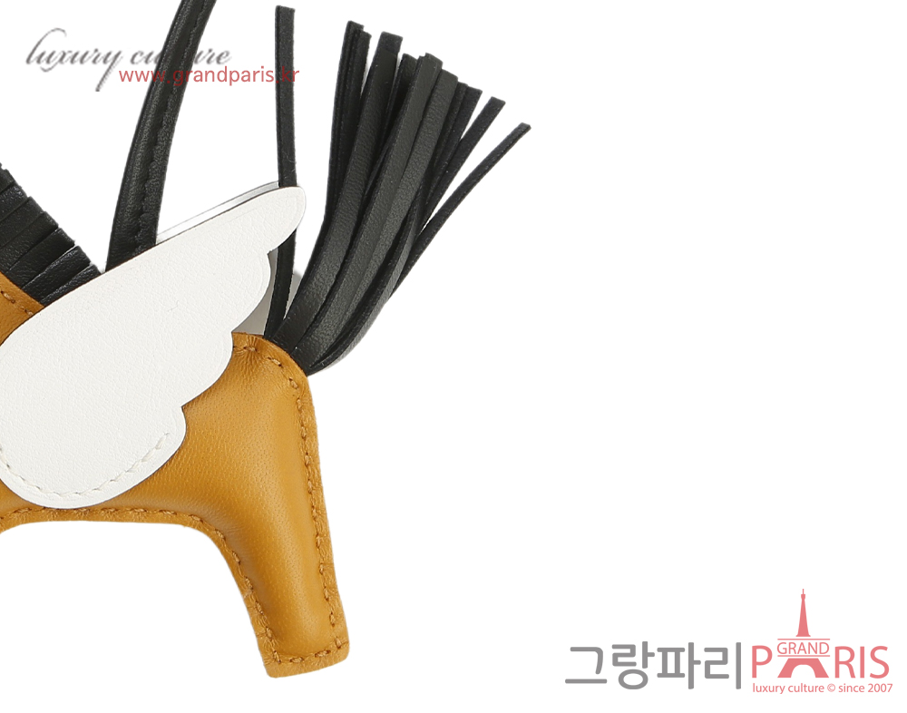 에르메스 페가수스 로데오 PM 세잠 블랙 화이트