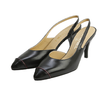 샤넬 블랙 레더 CC로고 슬링백 36 보러가기