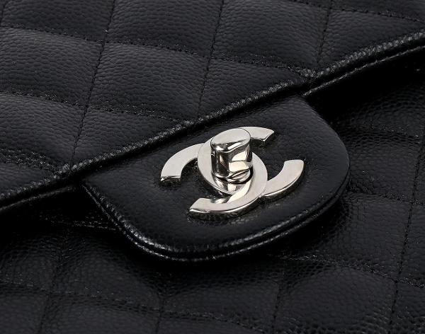 샤넬 클래식 플랩 클러치 블랙 은장 캐비어