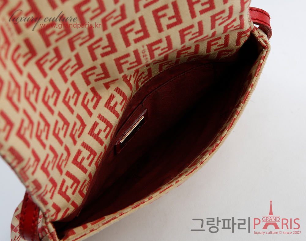 펜디 주카 숄더백