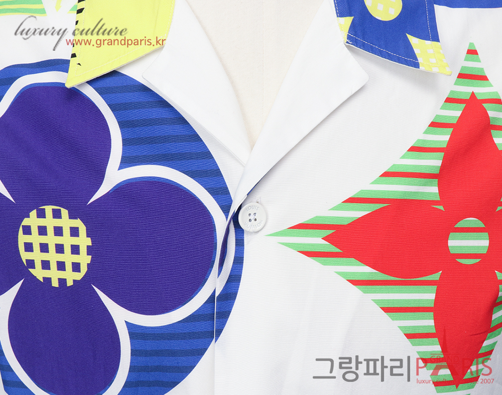 루이비통 모노그램 숏 슬리브 셔츠 화이트 멀티 XL