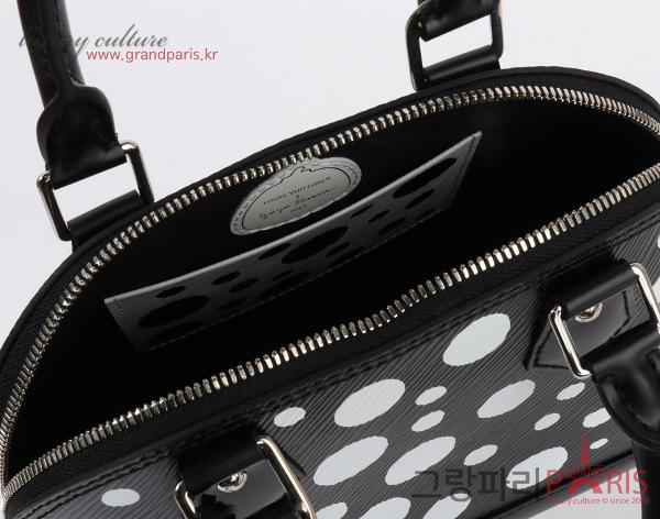 루이비통 쿠사마 야요이 알마 BB 블랙 화이트