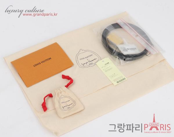 루이비통 쿠사마 야요이 알마 BB 블랙 화이트